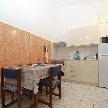 Apartment Fuer 3 Personen Ca 36 Qm In Fazana, Istrien Istrische Riviera Fazana